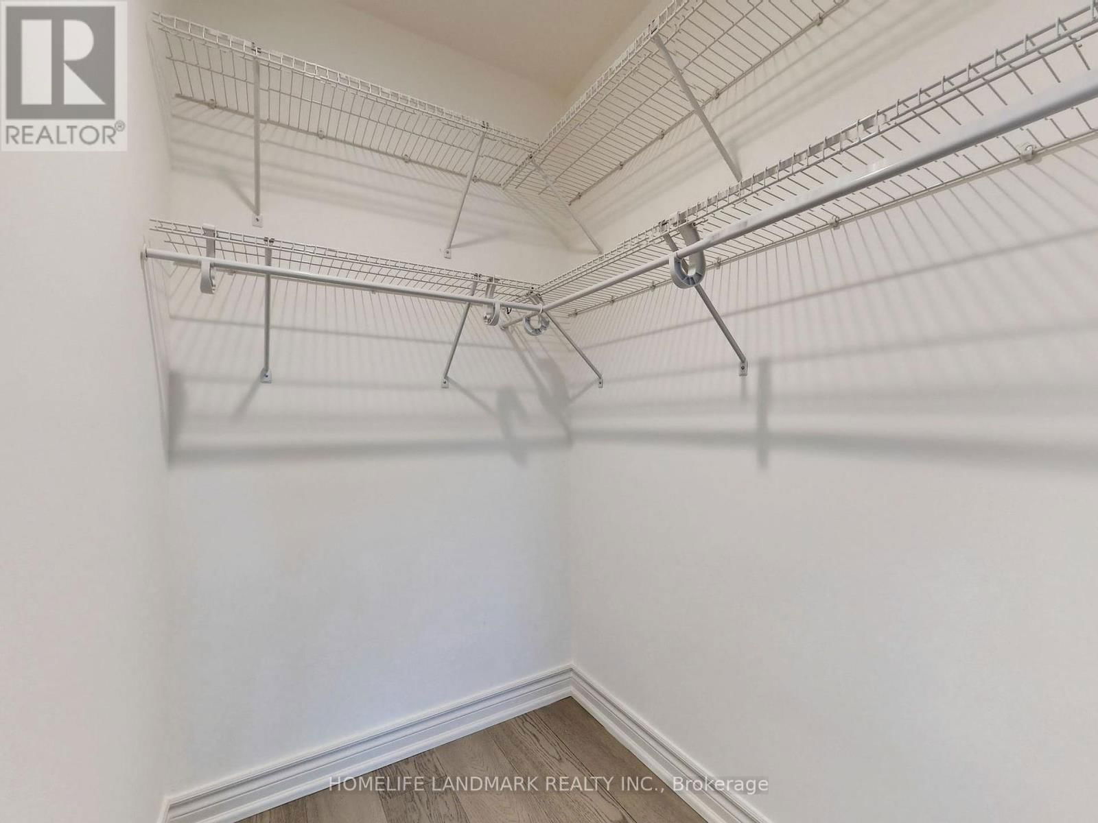 714 CONACHER DRIVE Image 24