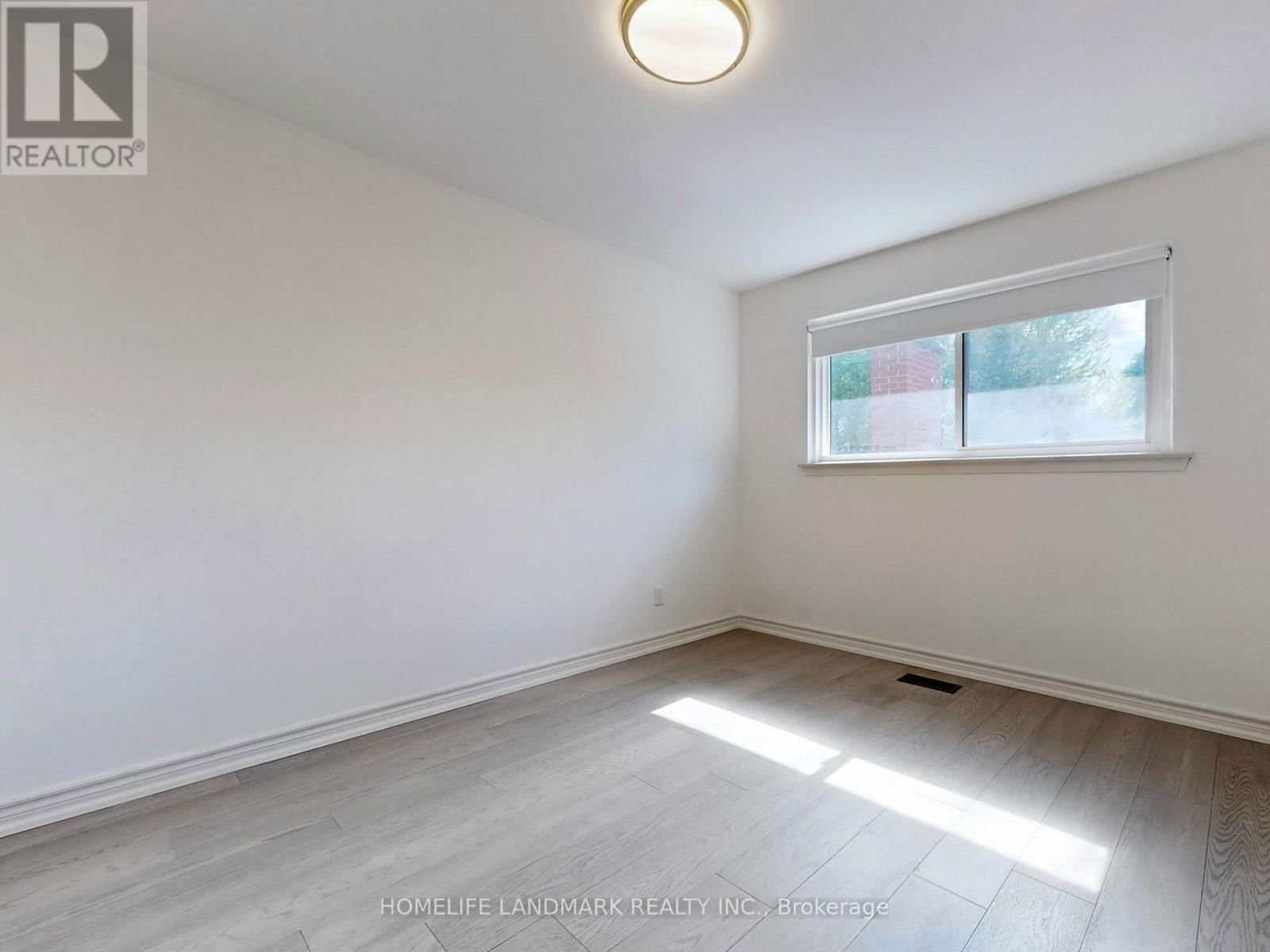 714 CONACHER DRIVE Image 25
