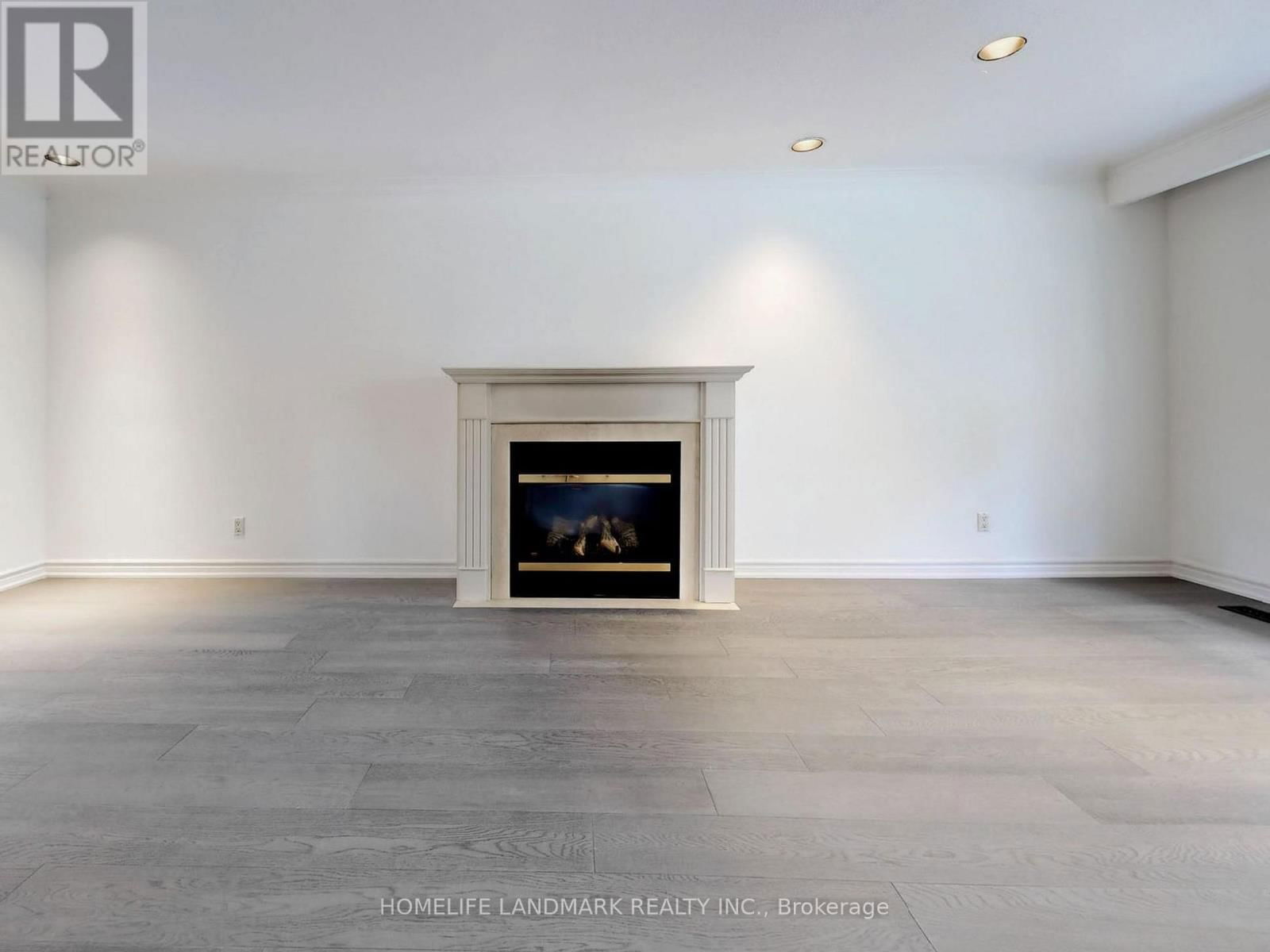 714 CONACHER DRIVE Image 7