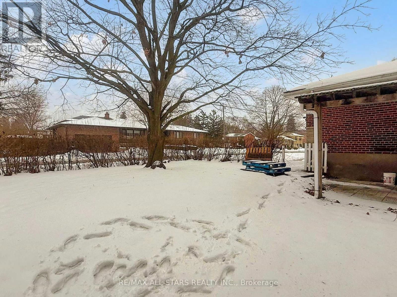 105 BETTY ANN DRIVE Image 25