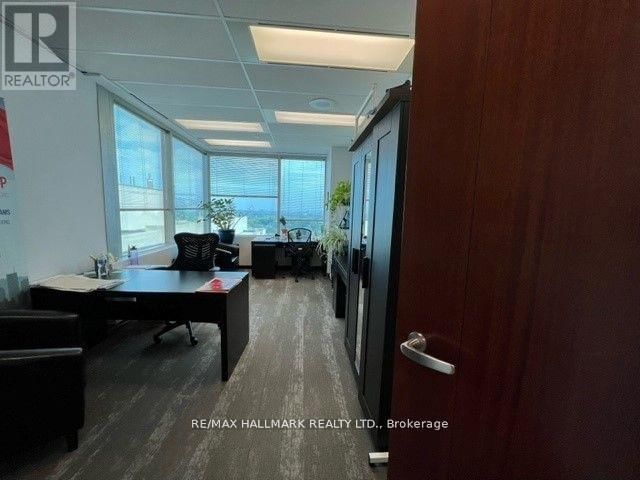 1510 - 5001 YONGE STREET Image 8