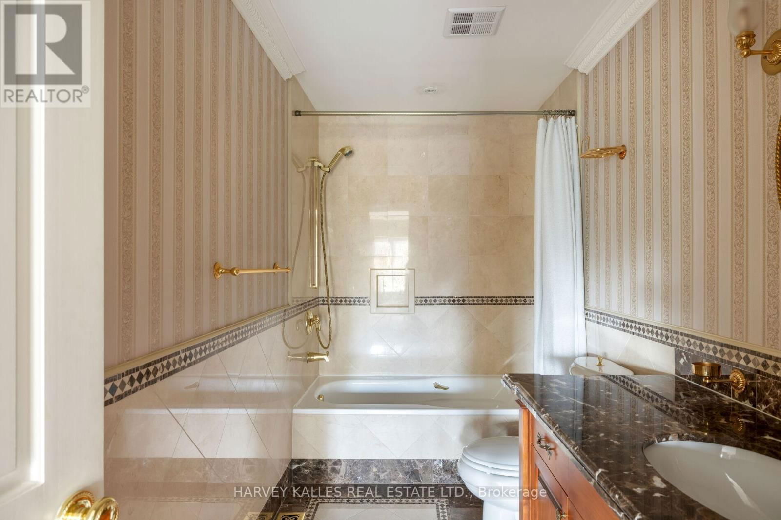 52 BERKINDALE DRIVE Image 22