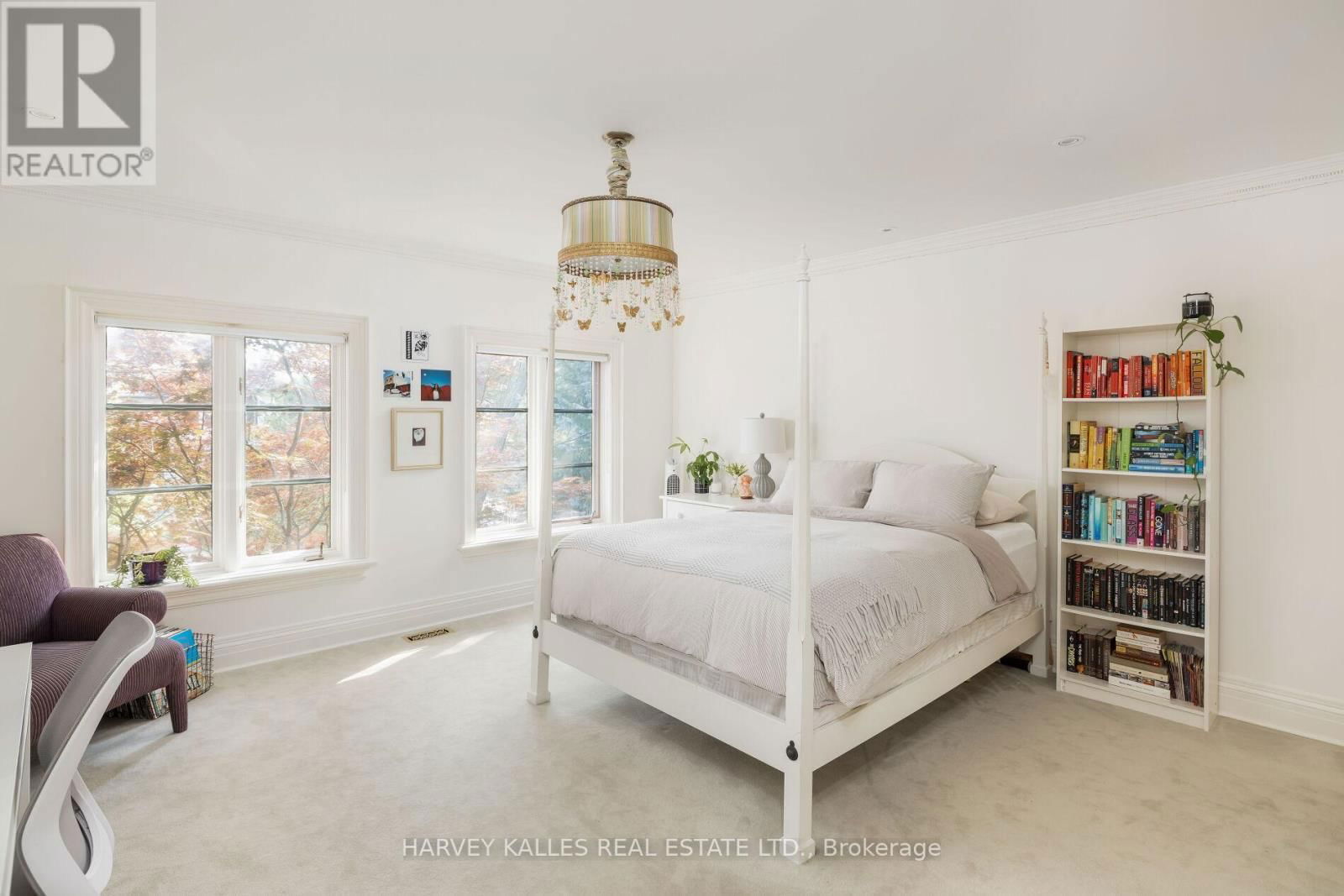 52 BERKINDALE DRIVE Image 24