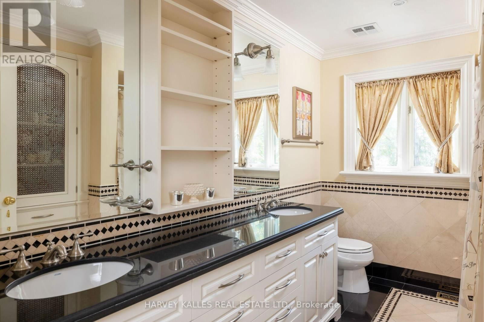 52 BERKINDALE DRIVE Image 25