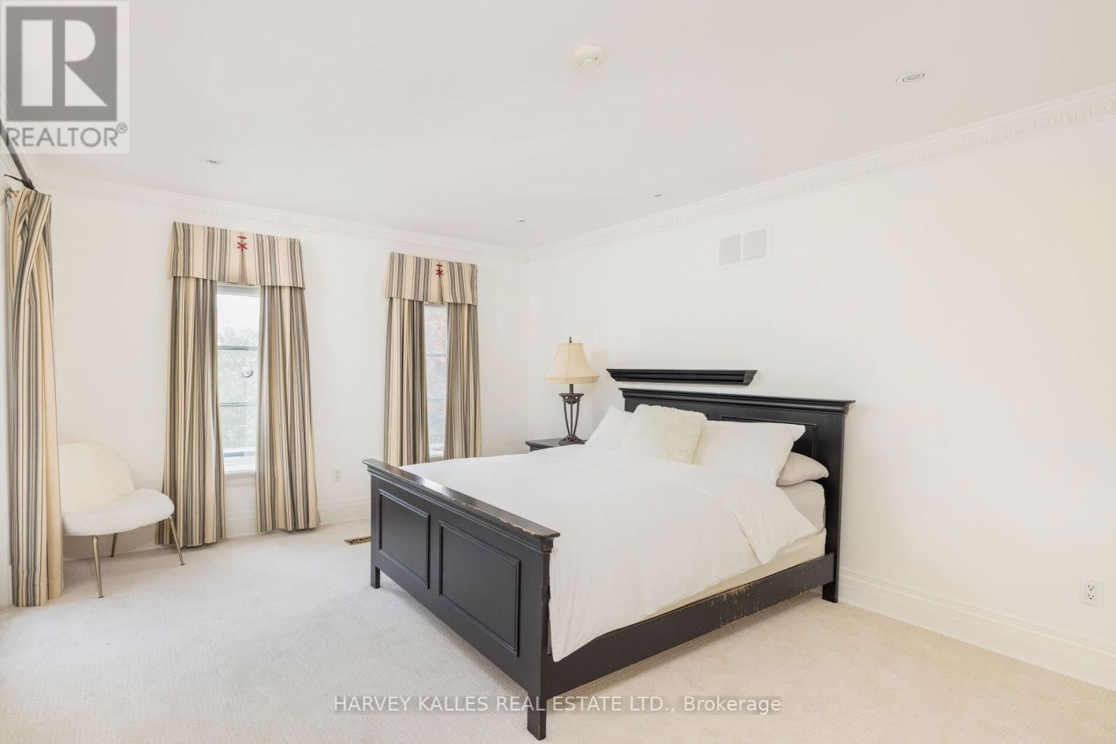 52 BERKINDALE DRIVE Image 26