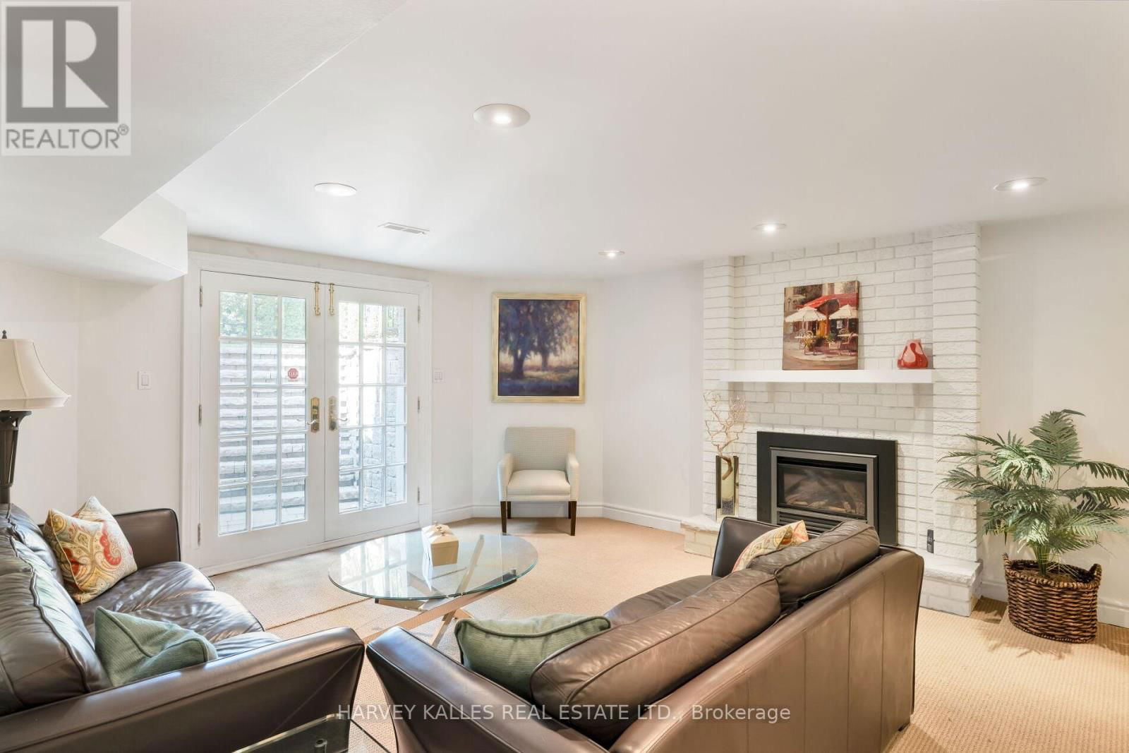 52 BERKINDALE DRIVE Image 31