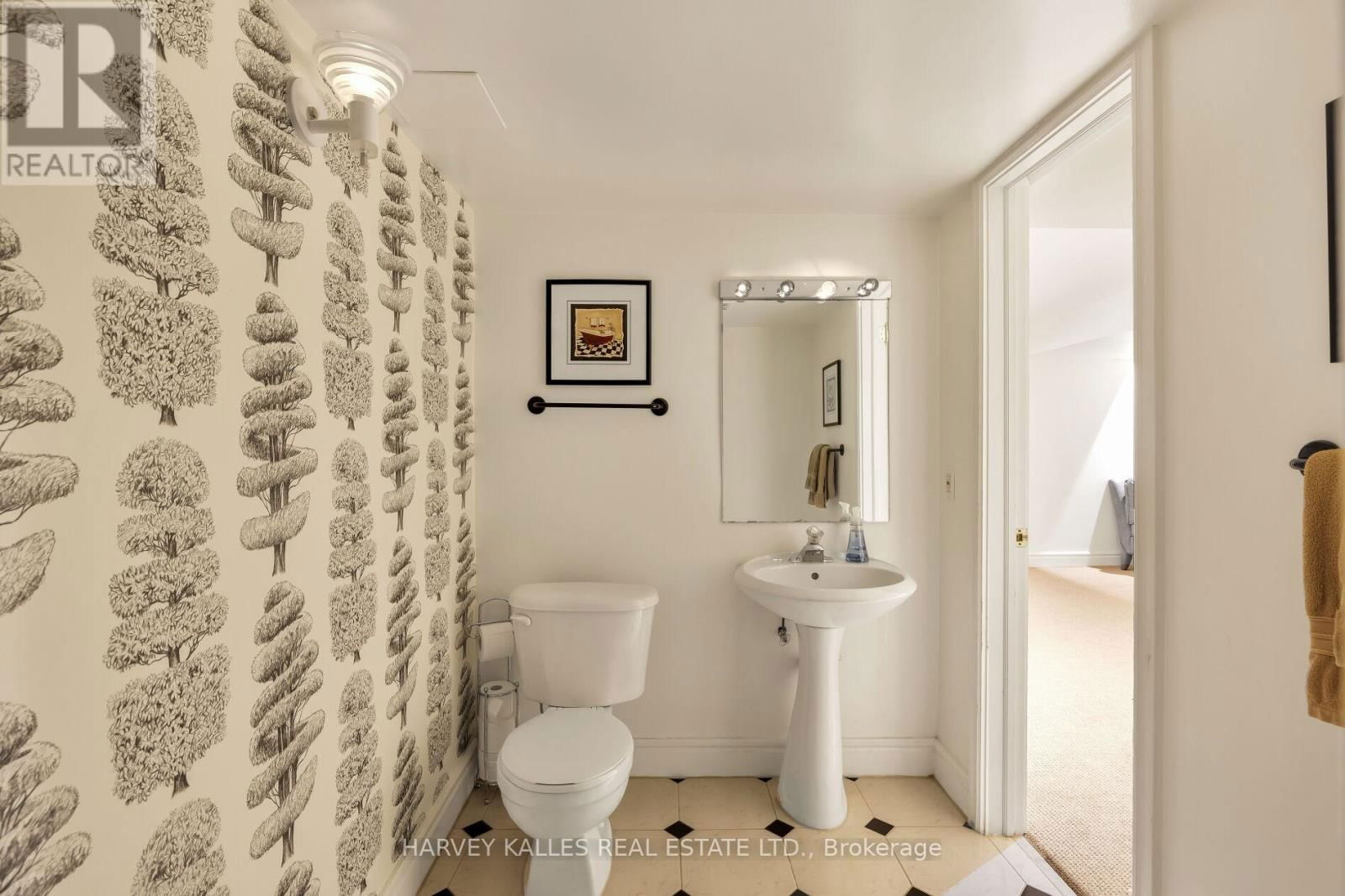 52 BERKINDALE DRIVE Image 33