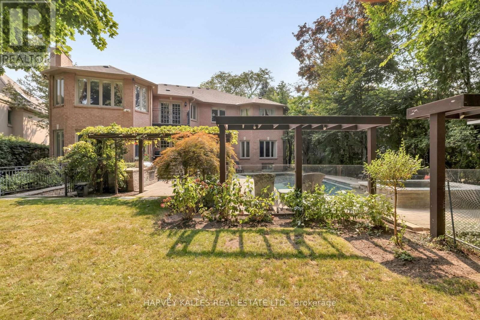 52 BERKINDALE DRIVE Image 35