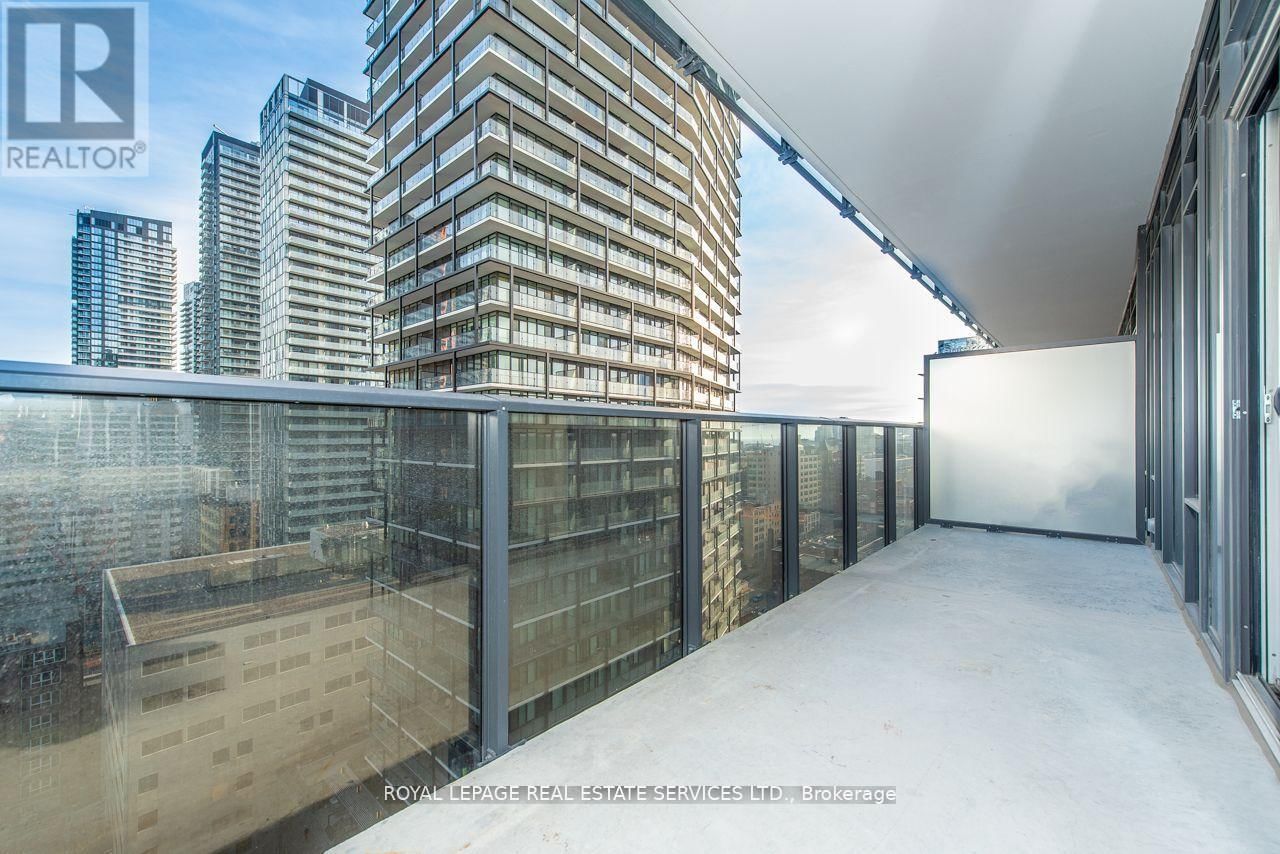 2116 - 330 RICHMOND STREET WEST Image 22