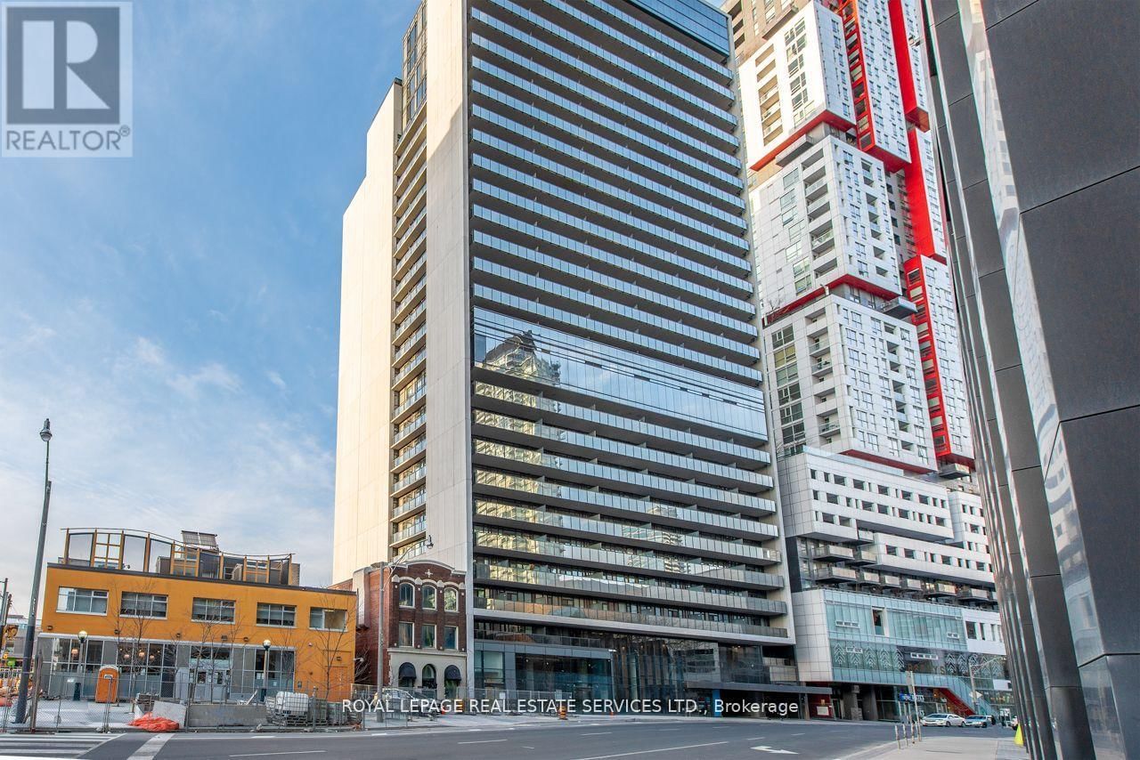 2116 - 330 RICHMOND STREET WEST Image 29