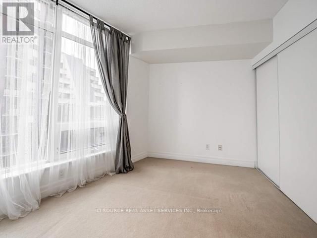 901 - 8 SCOLLARD STREET Image 12