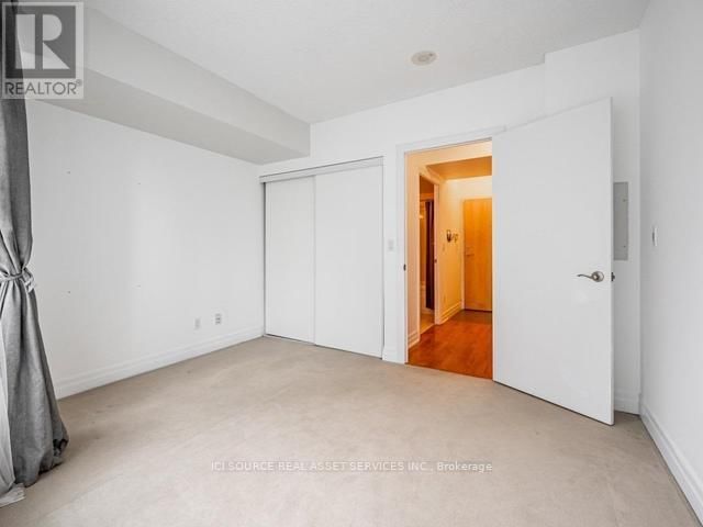 901 - 8 SCOLLARD STREET Image 13