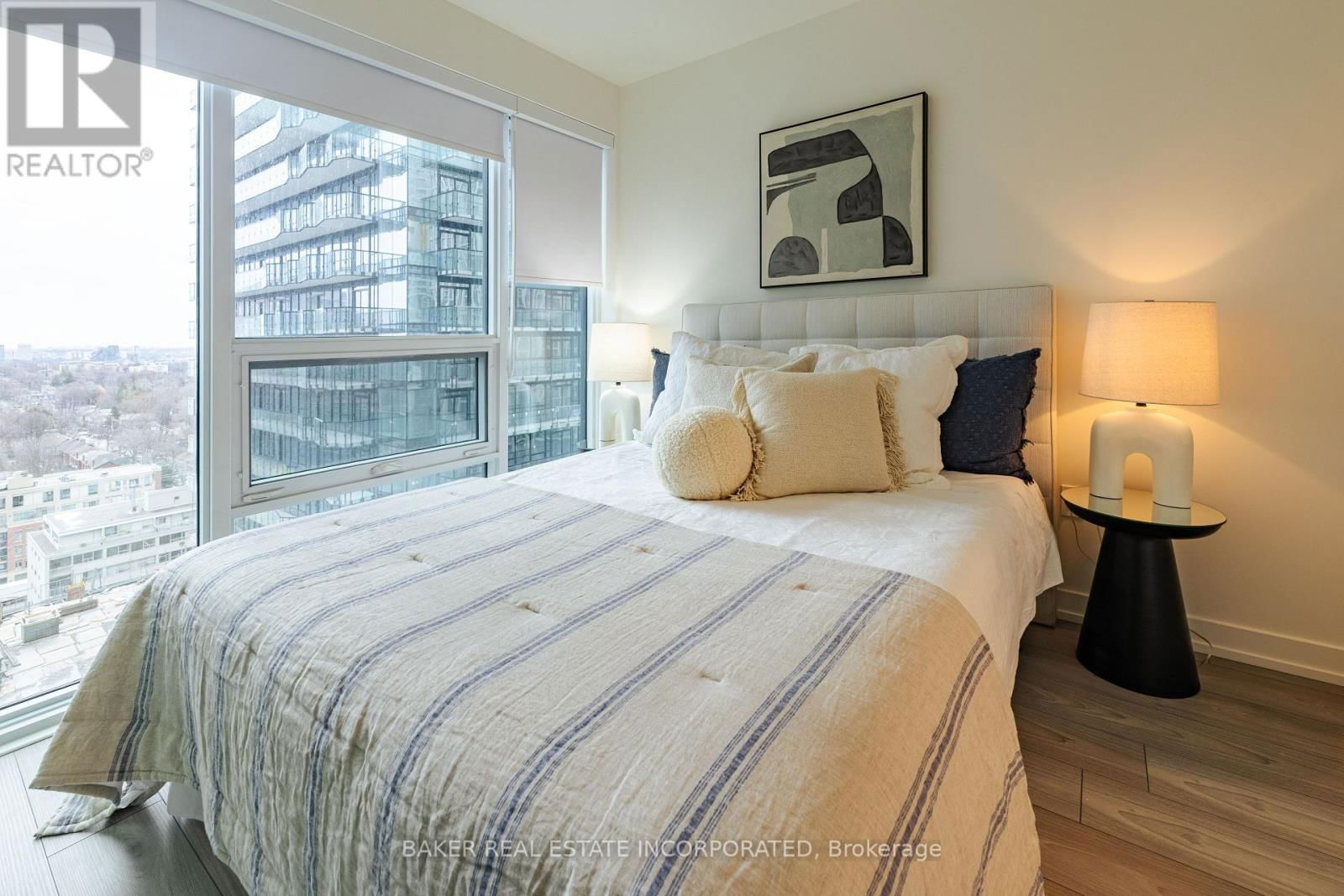 2010 - 223 REDPATH AVENUE Image 14