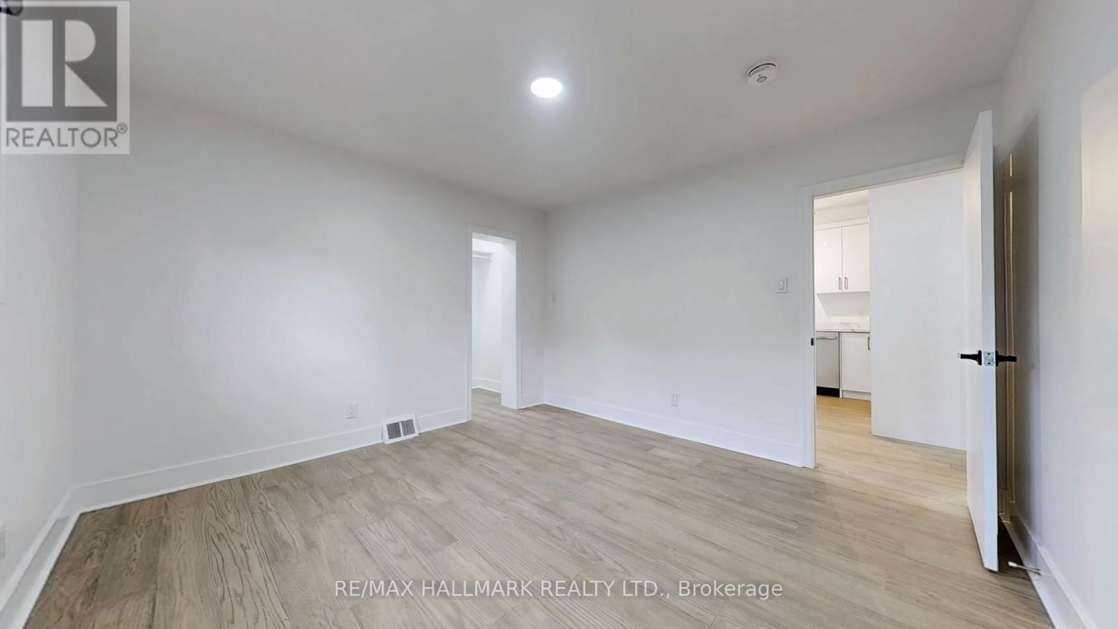 #2 Main - 663 SHEPPARD AVENUE WEST Image 17