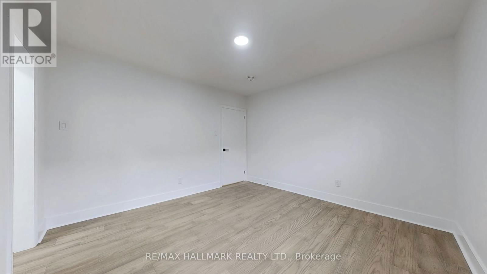 #2 Main - 663 SHEPPARD AVENUE WEST Image 18