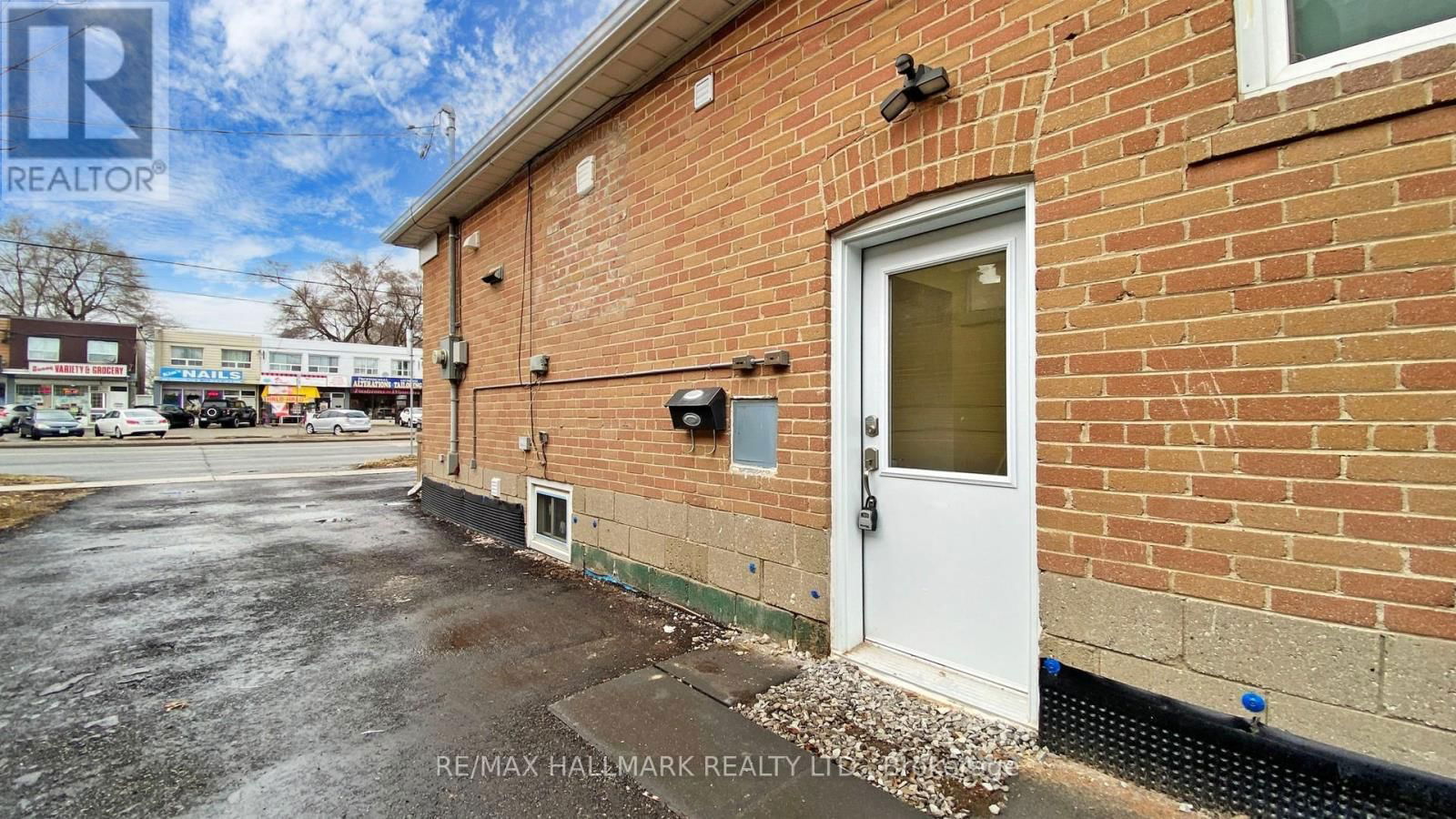 #2 Main - 663 SHEPPARD AVENUE WEST Image 26