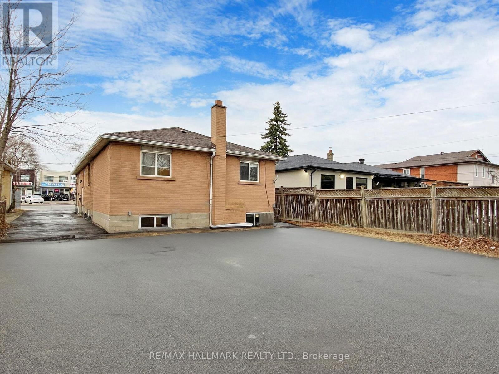 #2 Main - 663 SHEPPARD AVENUE WEST Image 28