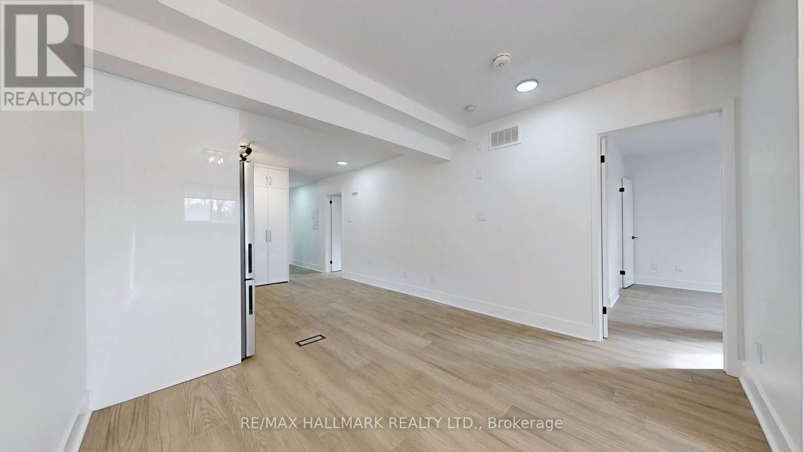 #2 Main - 663 SHEPPARD AVENUE WEST Image 9