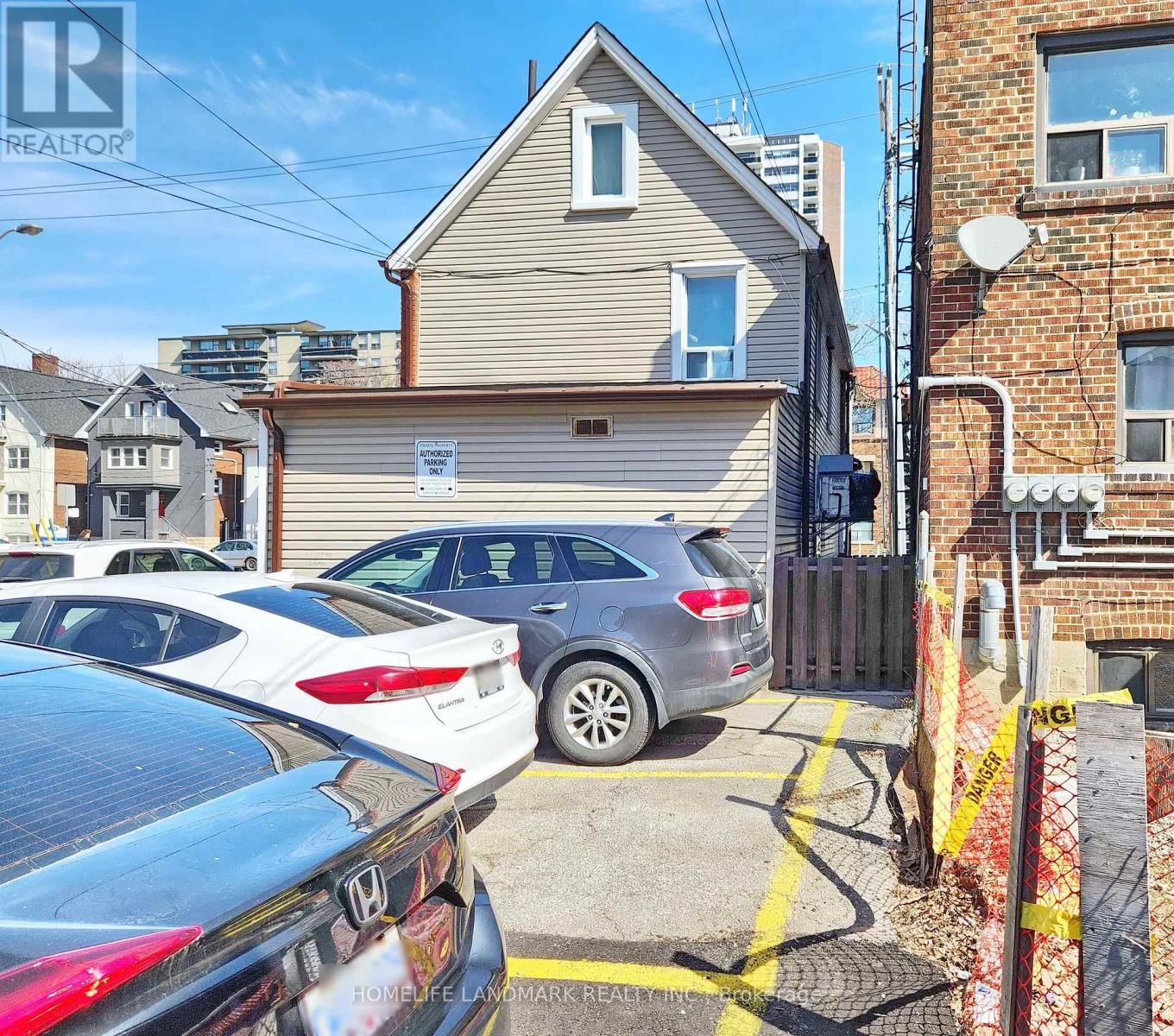 170 VAUGHAN ROAD Image 13