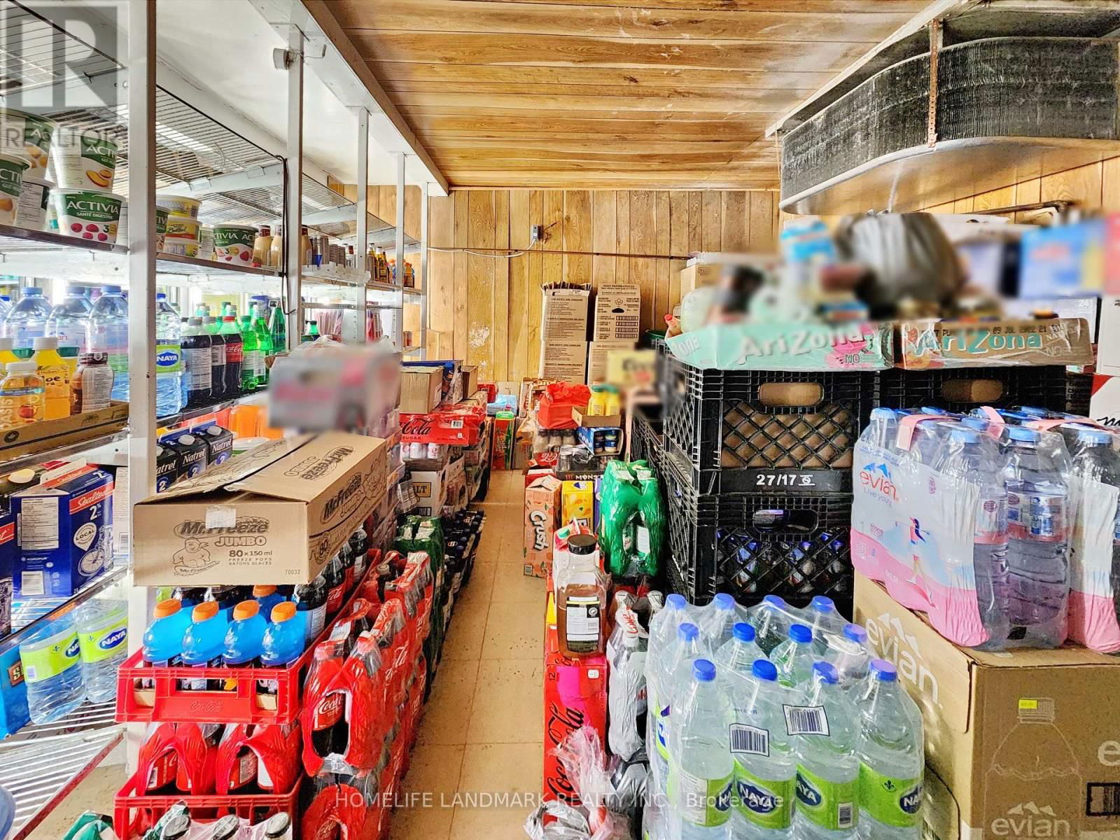 170 VAUGHAN ROAD Image 21