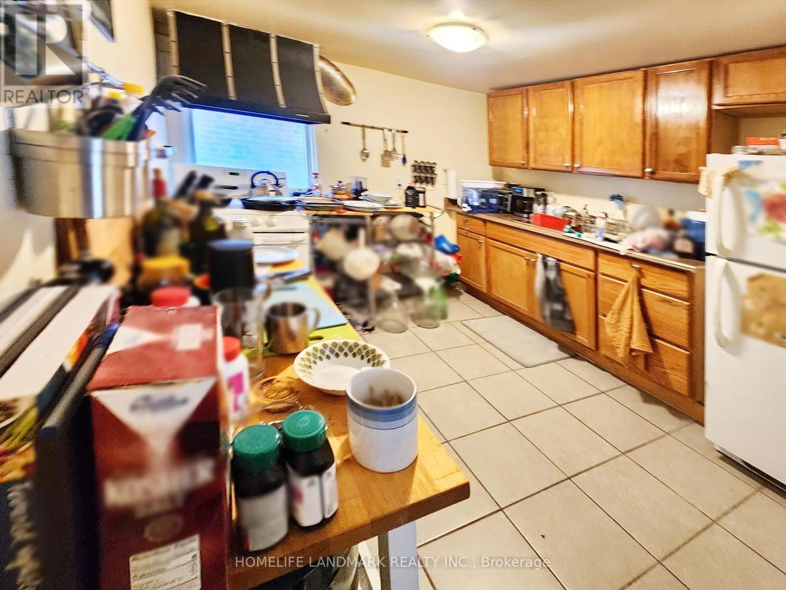 170 VAUGHAN ROAD Image 31