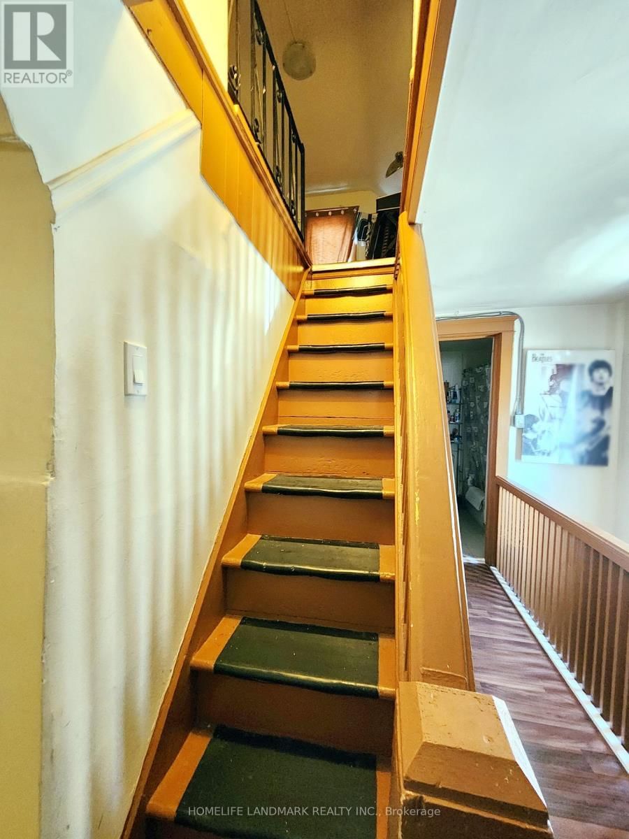 170 VAUGHAN ROAD Image 35