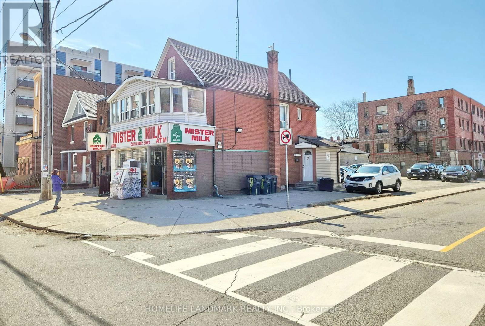 170 VAUGHAN ROAD Image 6