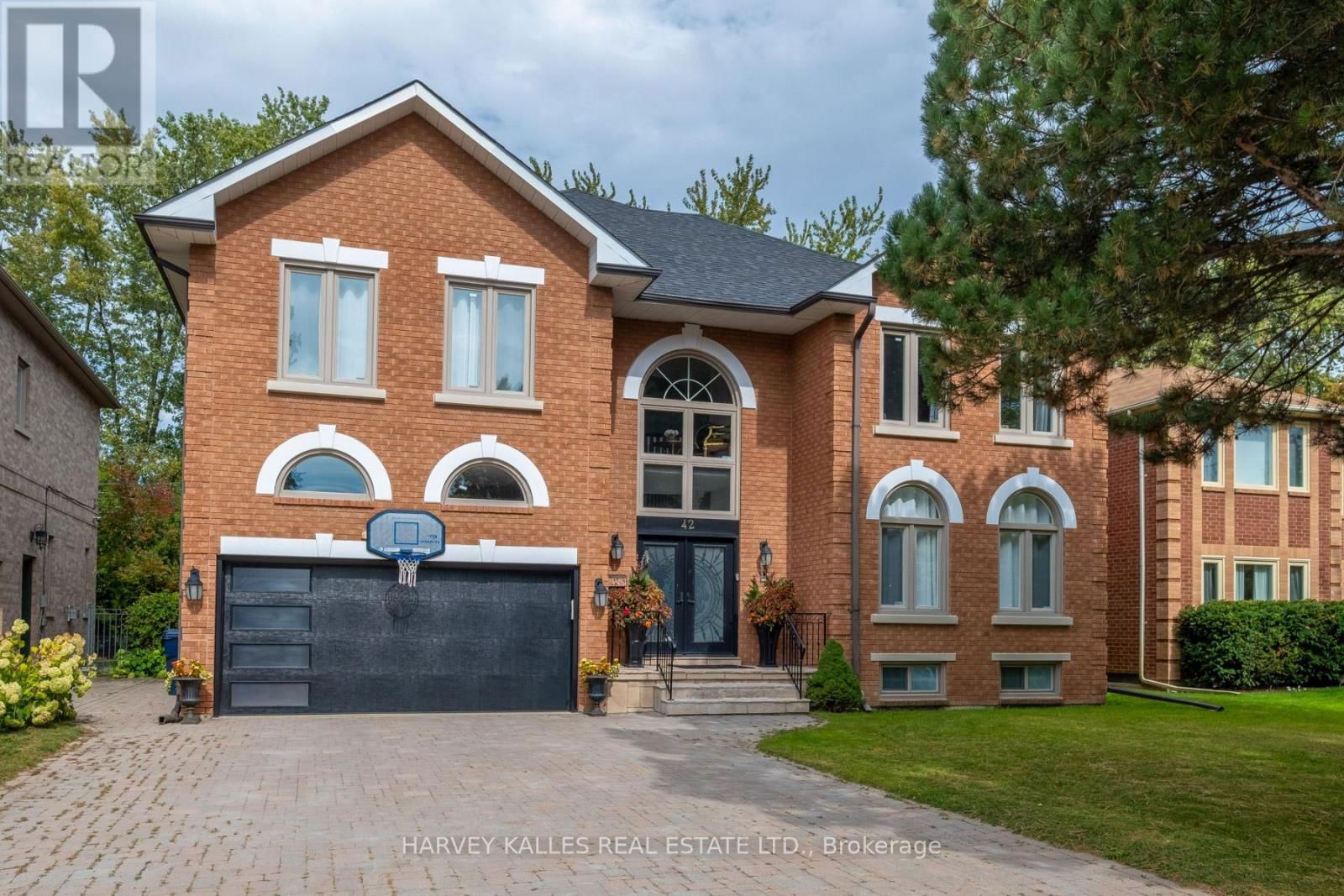 42 GRANGEMILL CRESCENT Image 1