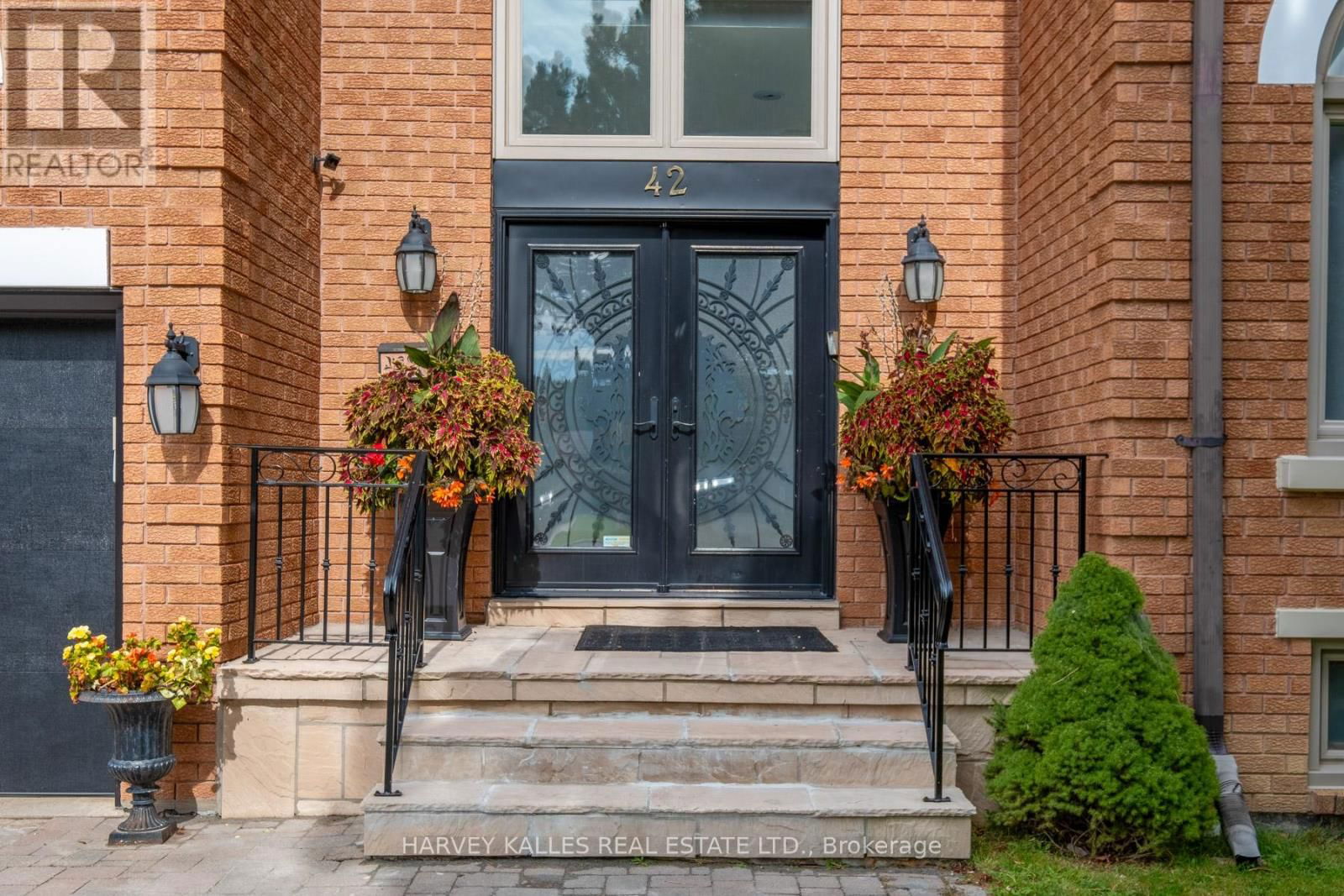 42 GRANGEMILL CRESCENT Image 2