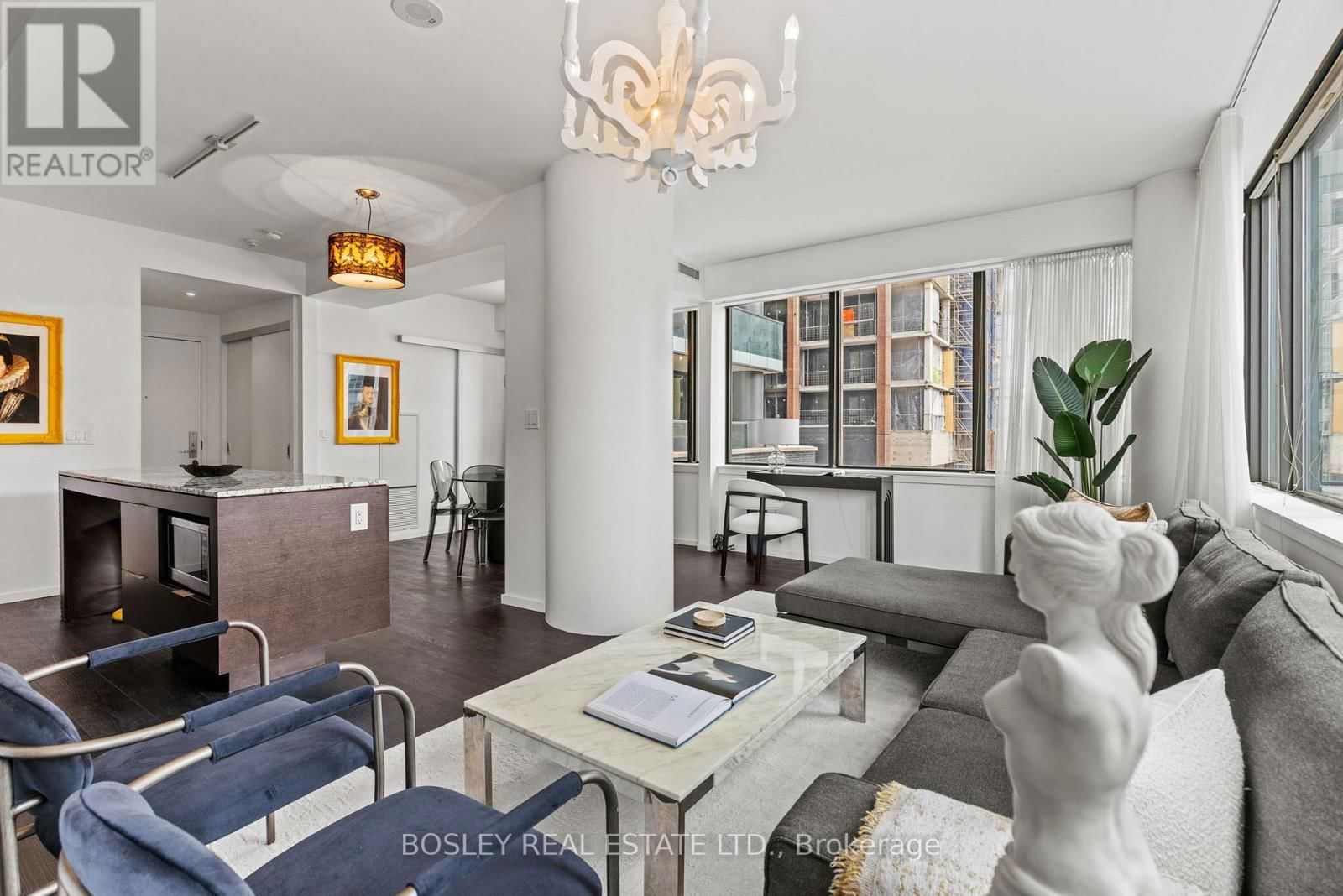 507 - 8 CHARLOTTE STREET Image 10