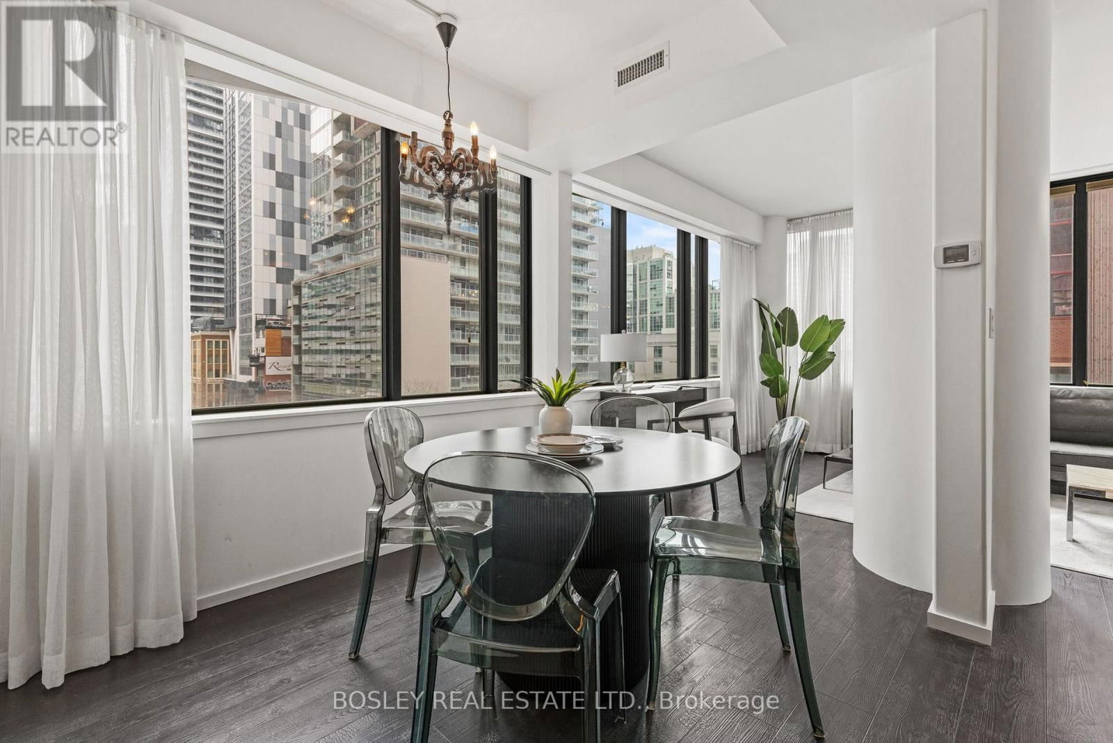 507 - 8 CHARLOTTE STREET Image 13