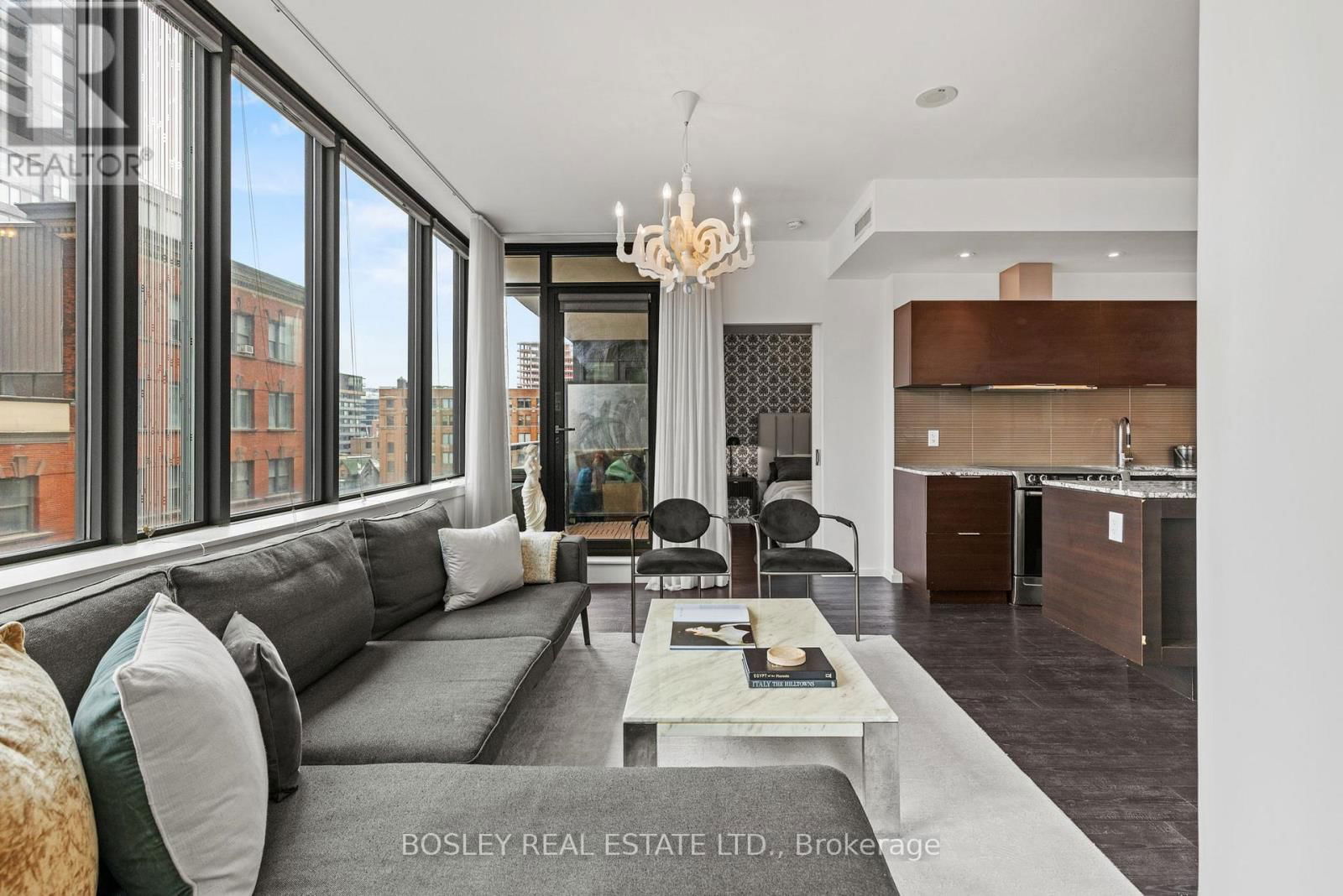507 - 8 CHARLOTTE STREET Image 2