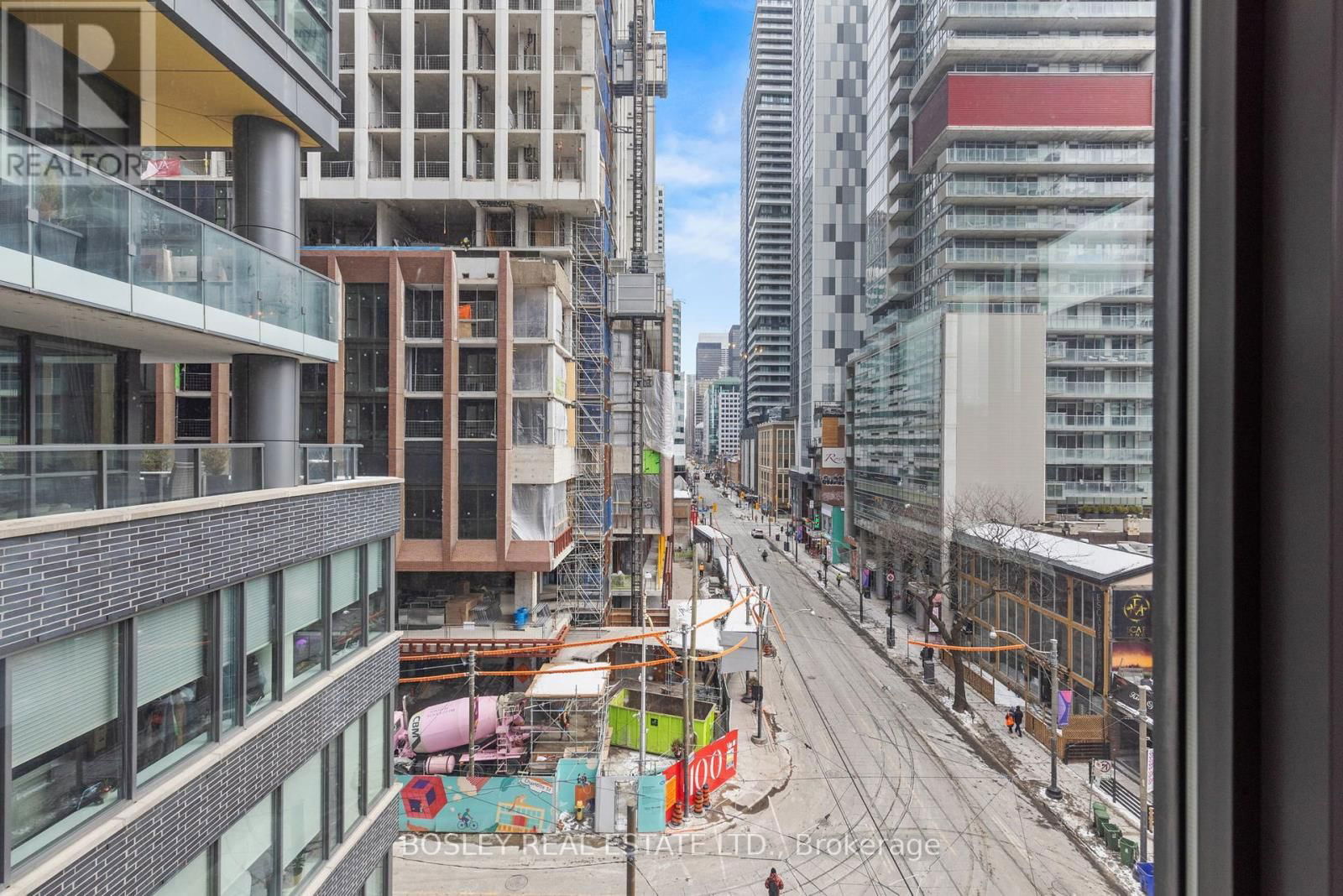 507 - 8 CHARLOTTE STREET Image 23