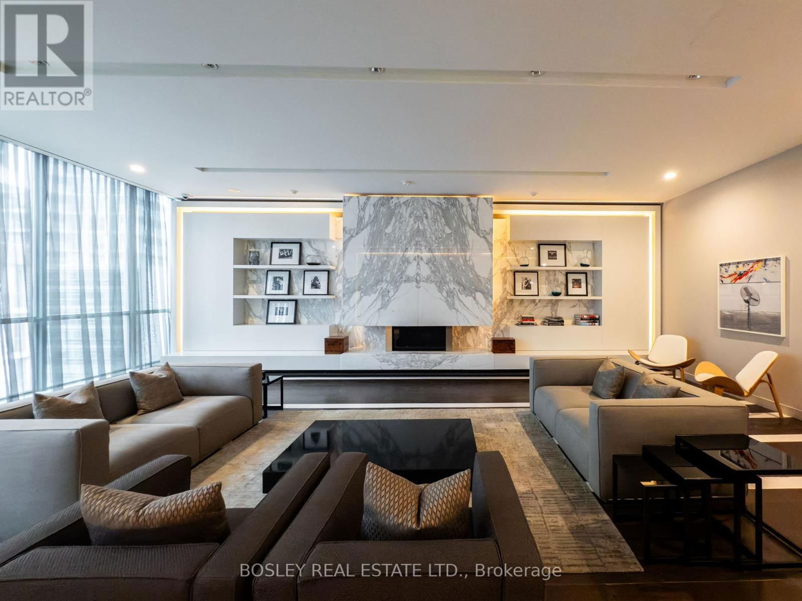 507 - 8 CHARLOTTE STREET Image 25