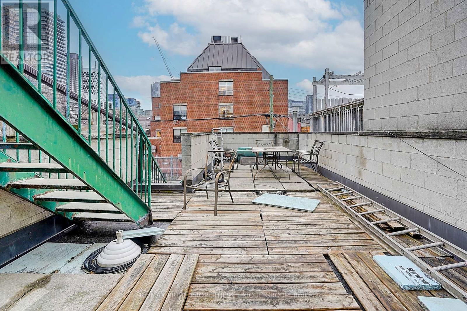 39 BALDWIN STREET Image 36