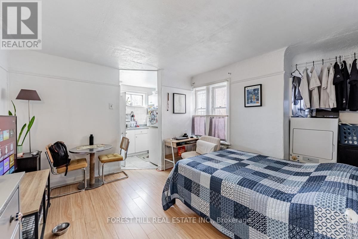 1398 YONGE STREET Image 13