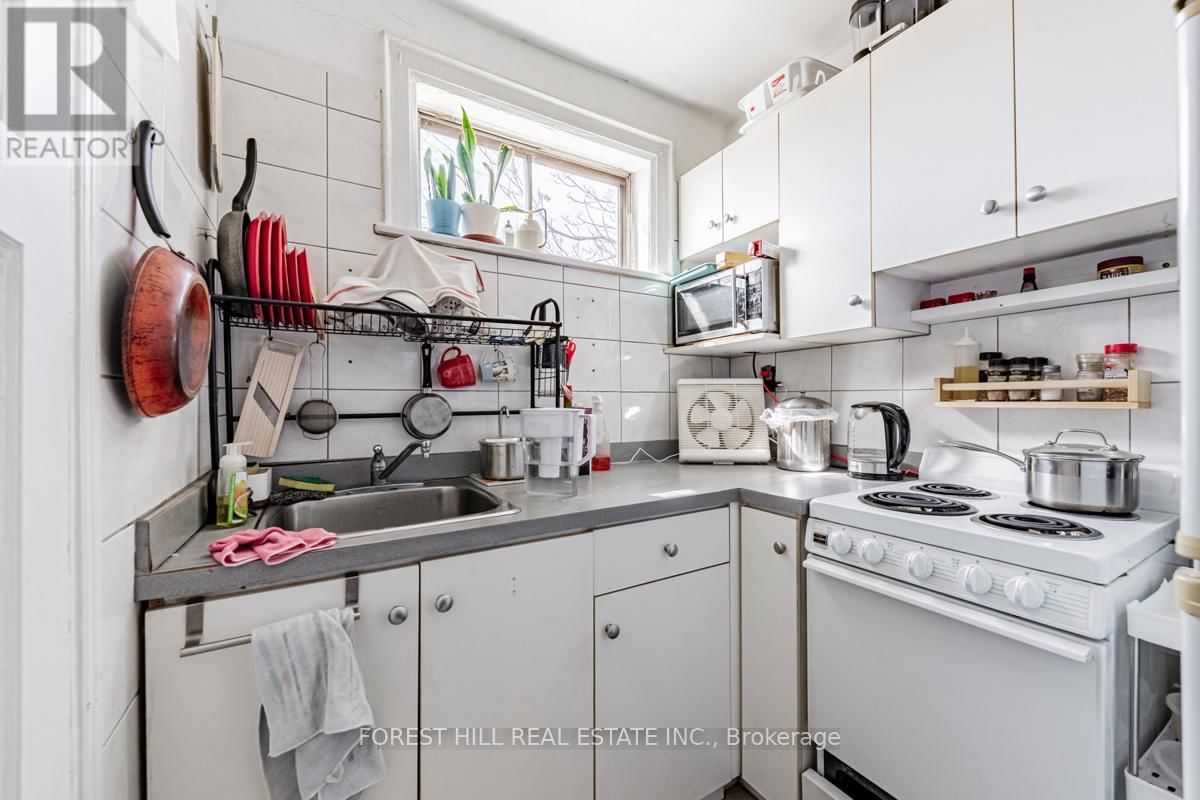 1398 YONGE STREET Image 15