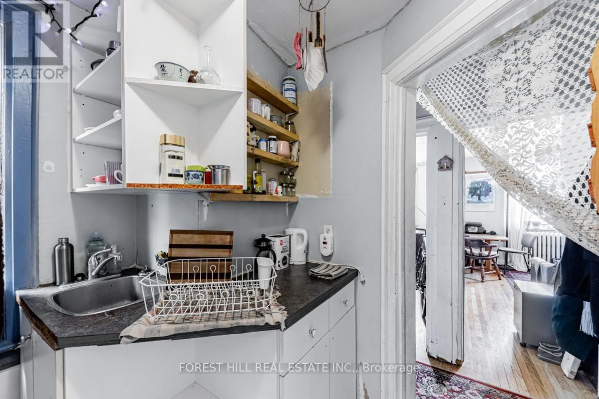 1398 YONGE STREET Image 22