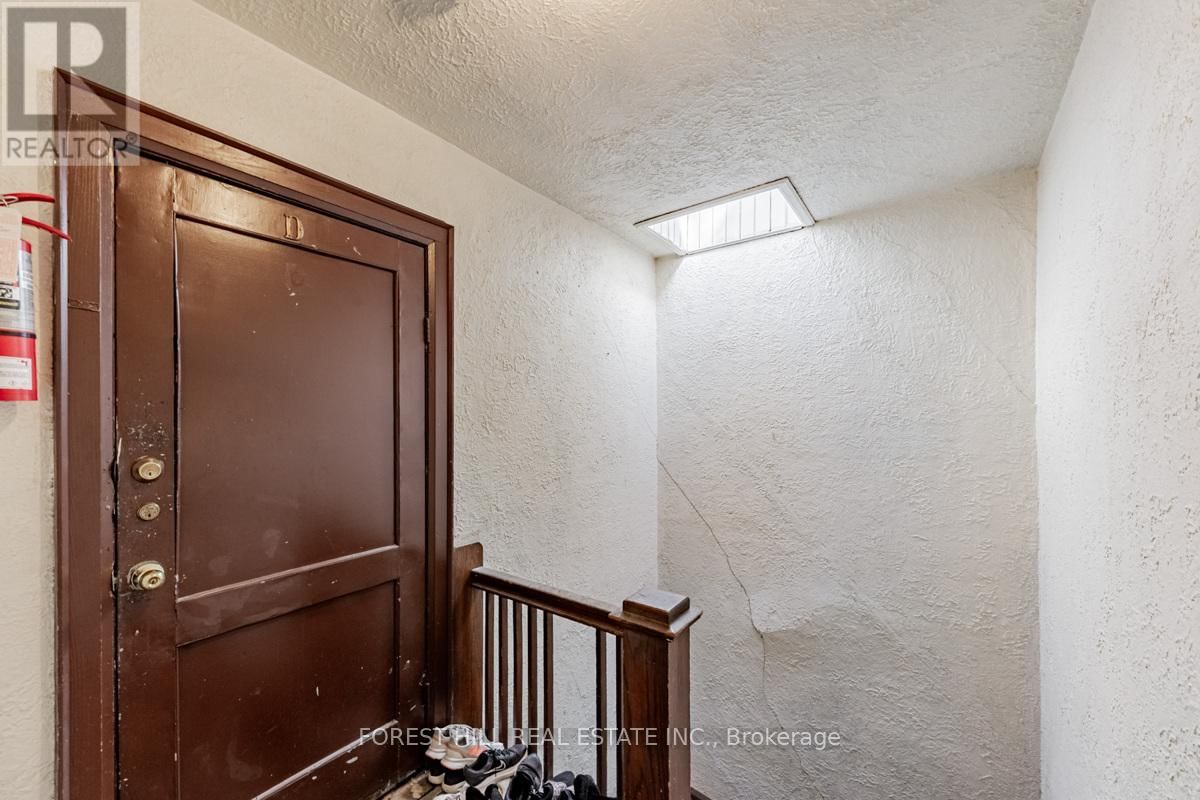 1398 YONGE STREET Image 24
