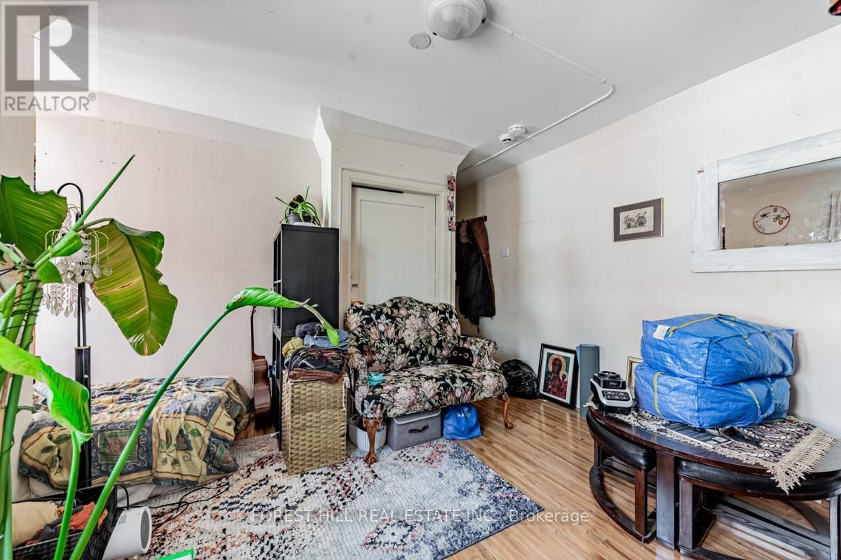 1398 YONGE STREET Image 27