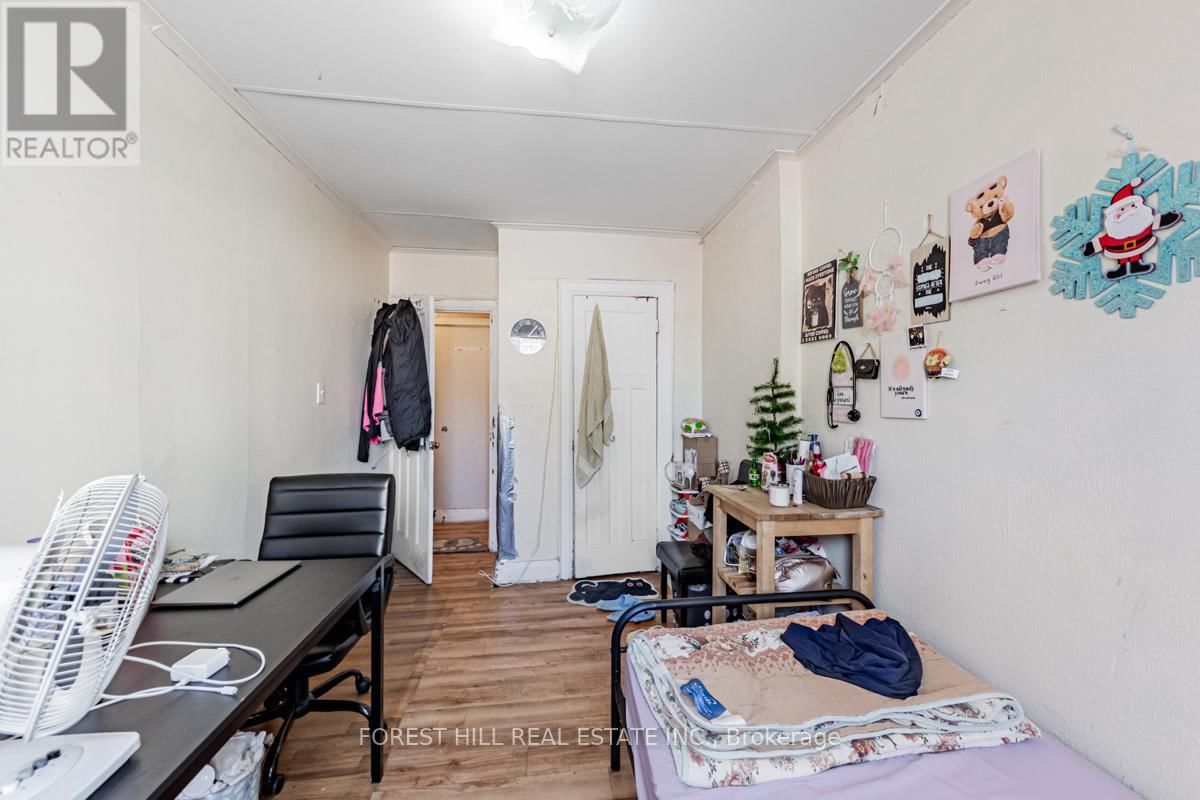 1398 YONGE STREET Image 33