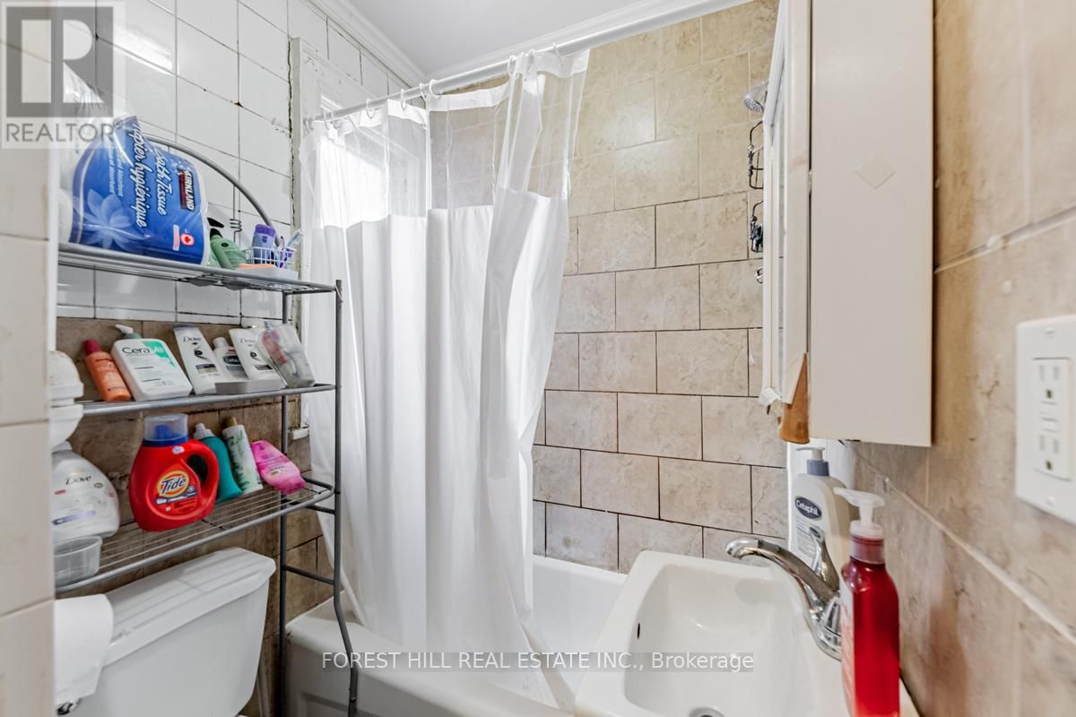 1398 YONGE STREET Image 34
