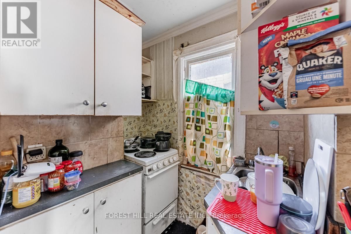 1398 YONGE STREET Image 35