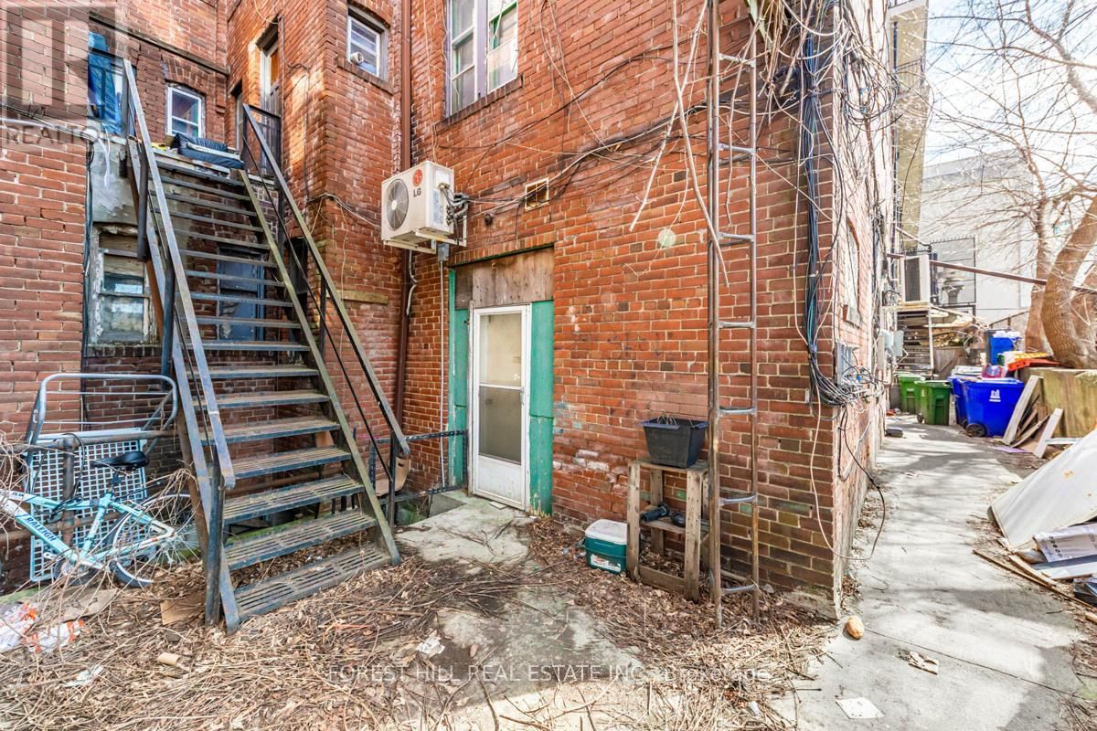 1398 YONGE STREET Image 37