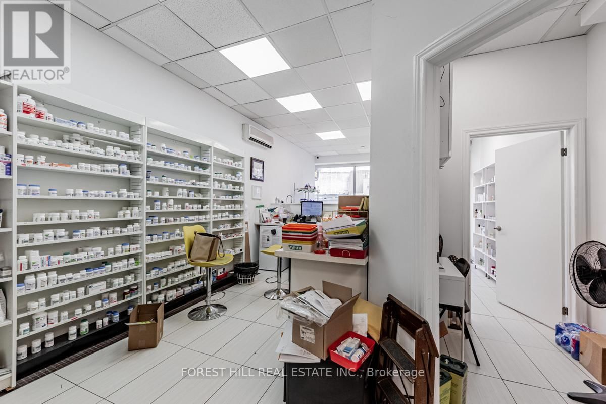 1398 YONGE STREET Image 9