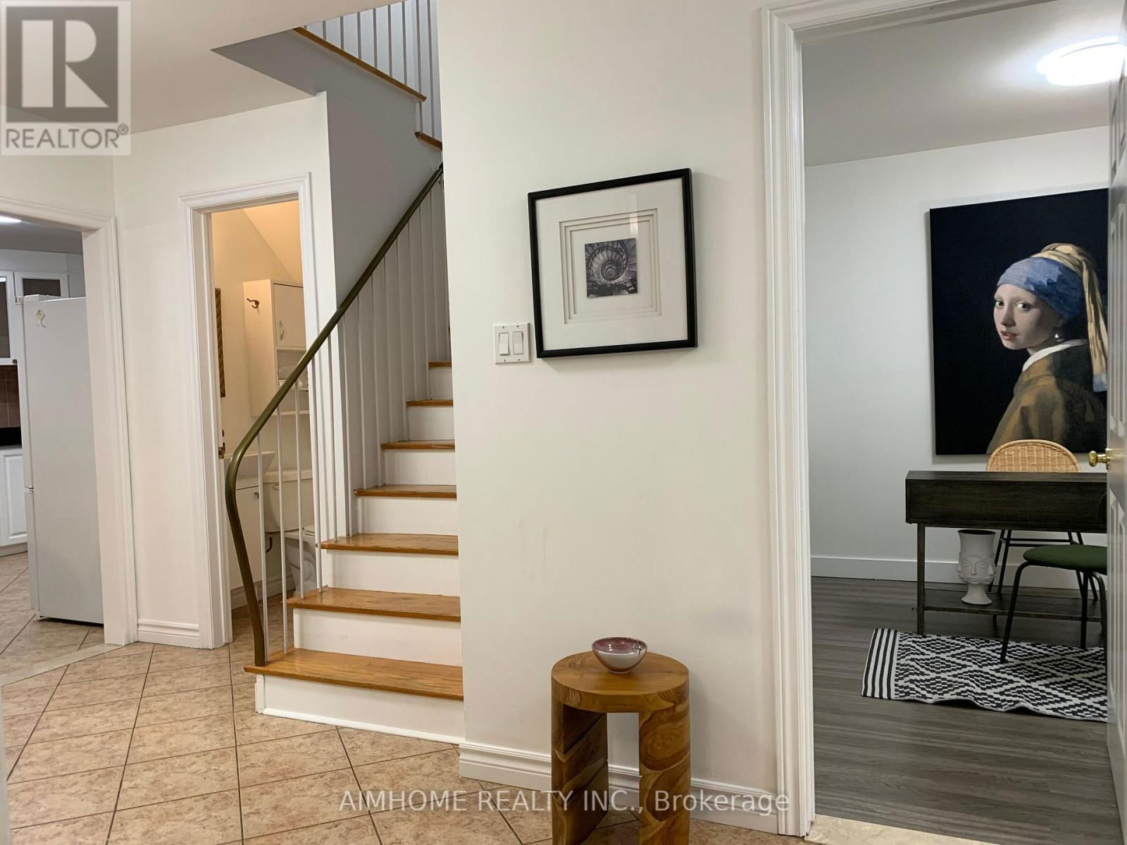 Upper - 40 AXSMITH CRESCENT Image 8