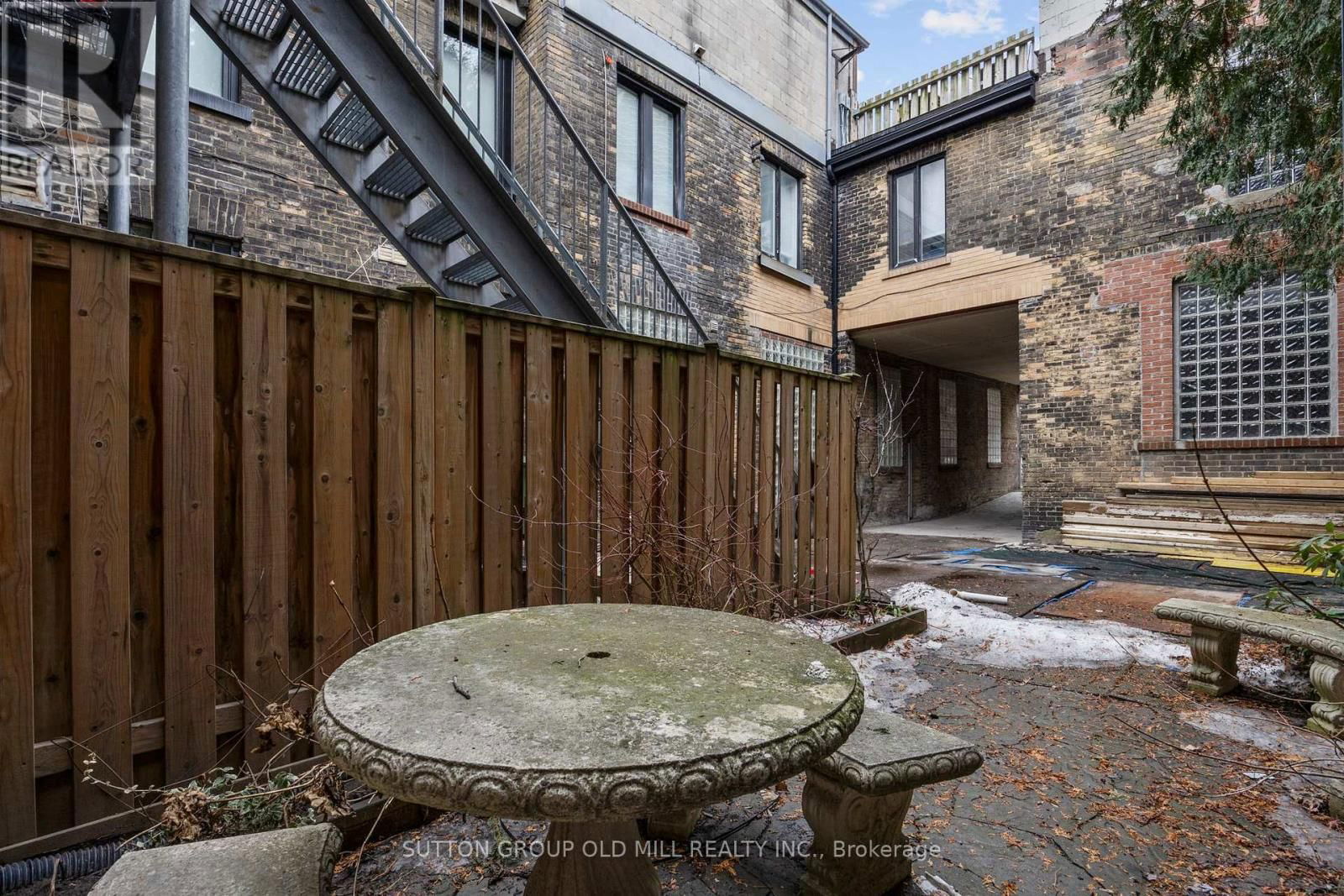 Main - 207 QUEEN STREET EAST Image 22