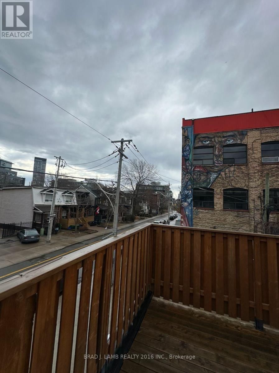 2 - 68 SUMACH STREET Image 12
