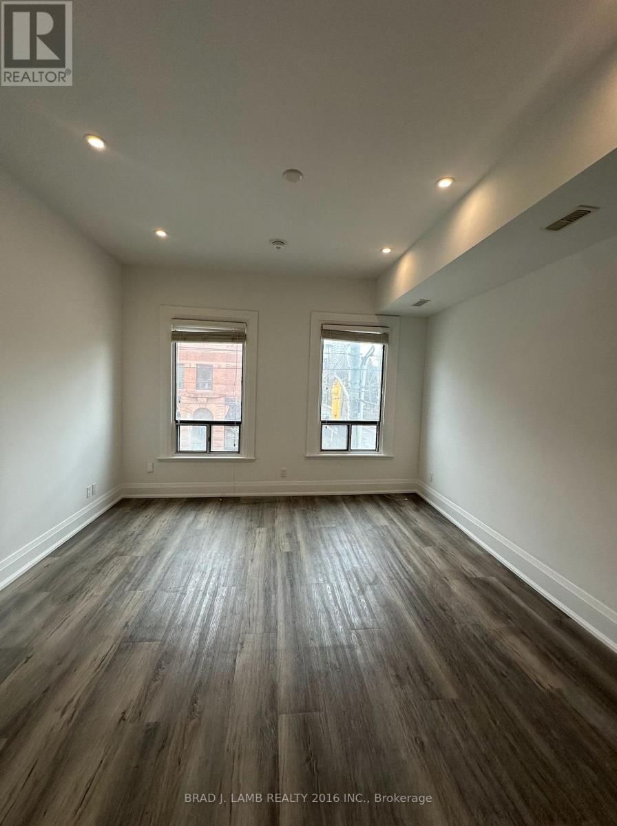 2 - 68 SUMACH STREET Image 7