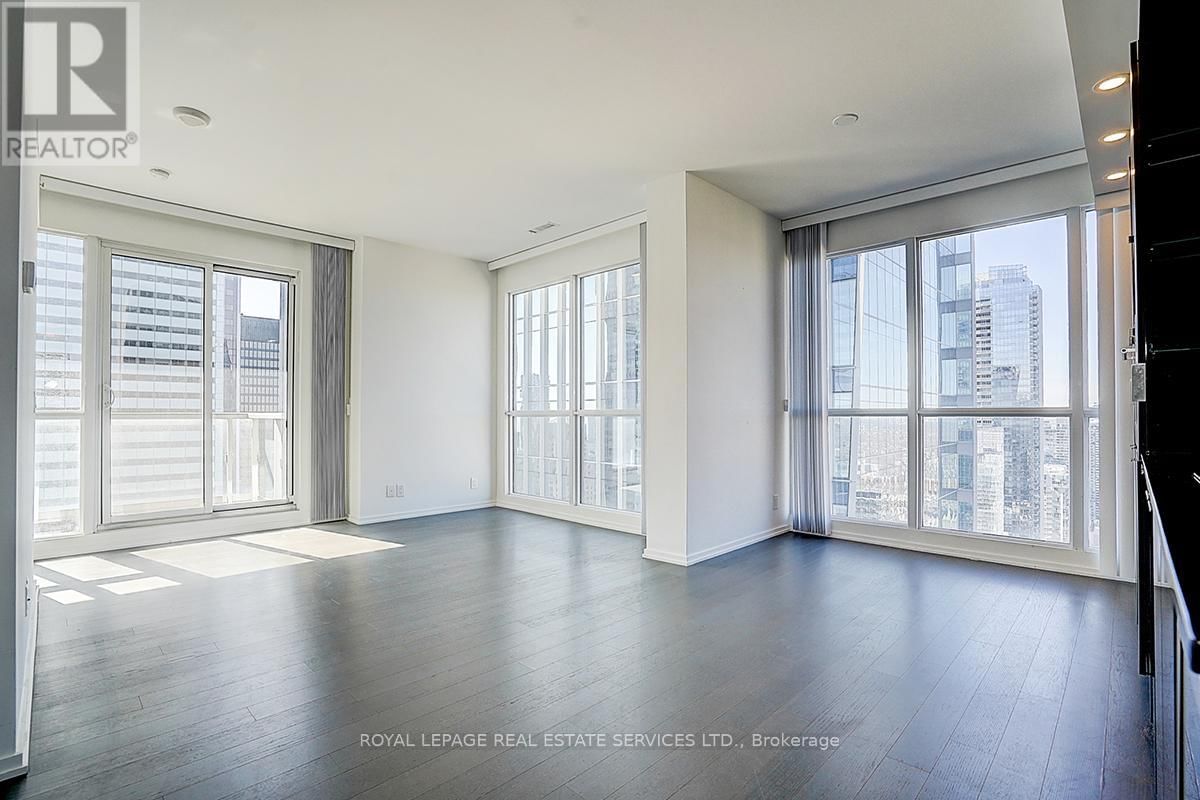 4711 - 70 TEMPERANCE STREET Image 7